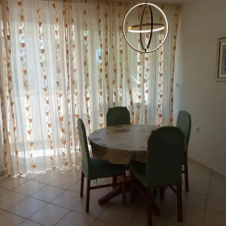 Leona Apartment-perfect For Four * スプリト