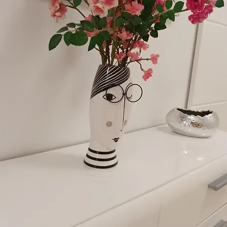 Leona Apartment-perfect For Four *