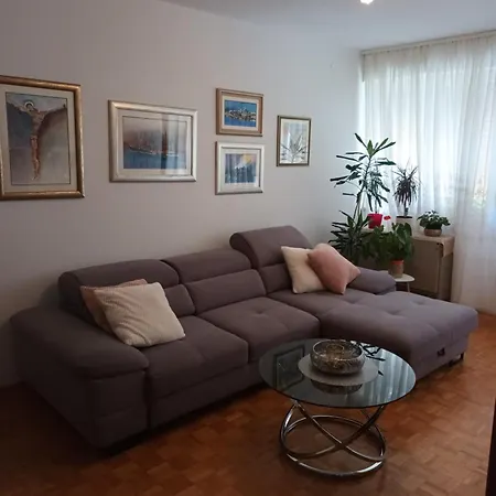 Leona Apartment-perfect For Four *