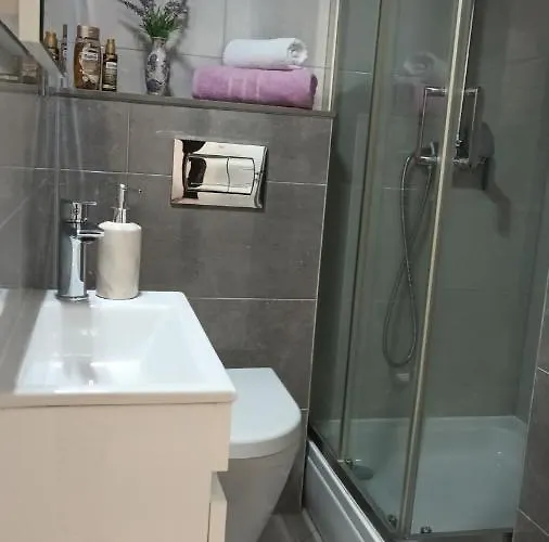 Leona Apartment-perfect For Four Апартаменты *