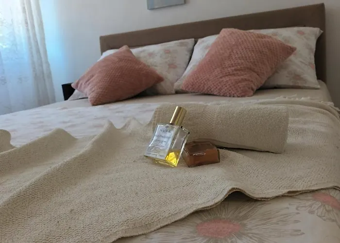 Leona Apartment-perfect For Four Апартаменты